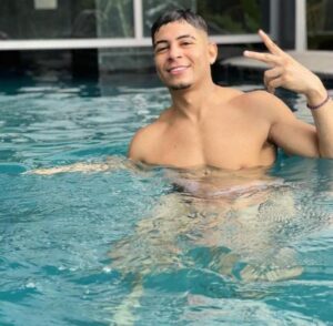 Icaro Massagista Masculino em SP